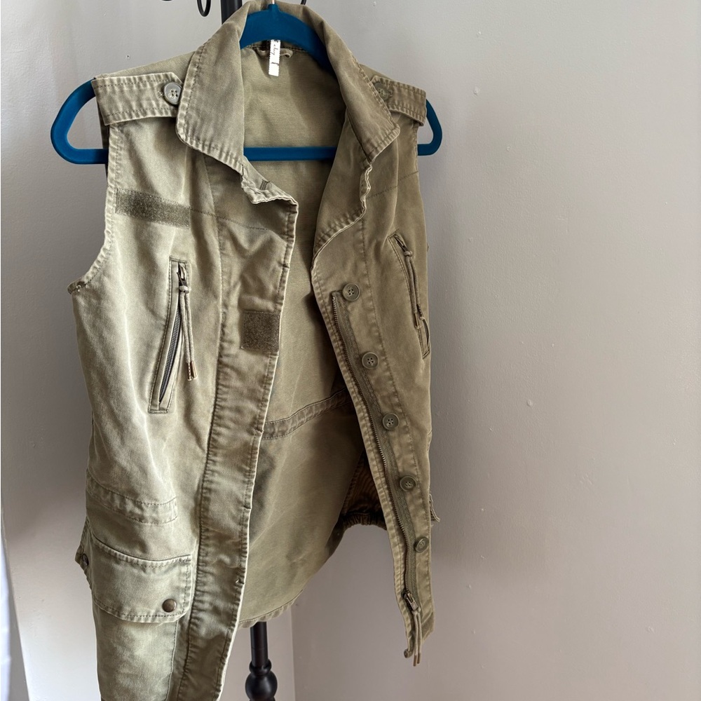 Willow & Clay Olive Green Vest